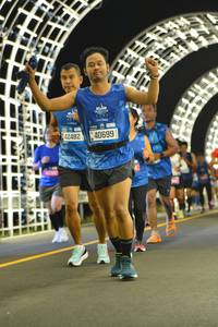 BIB: 220, 40699, 2802
                            <button type="button" onclick="openModal(20270977)" class="btn btn-primary btn-sm float-right btn-popup" data-toggle="modal" data-target=".modal-high-quality">
                        <i class="fas fa-shopping-cart"></i> Add to Cart
                    </button>
                                            <button type="button" onclick="isThisMe(20270977, true)" class="btn btn-success btn-sm float-right btn-popup btn-isme hidden" data-toggle="tooltip" data-placement="bottom" title="นี่คือรูปของคุณใช่ไหม คลิกที่นี่เพื่อเอาเข้าอัลบั้ม">
                        <i class="fas fa-plus"></i> Add to album
                    </button>
                    <button type="button" onclick="isThisMe(20270977, false)" class="btn btn-warning btn-sm float-right btn-popup btn-isnotme hidden">
                        <i class="fas fa-ban"></i> Remove from album
                    </button>